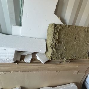 Blå 20 fods Container M/indhold ( nr 7)