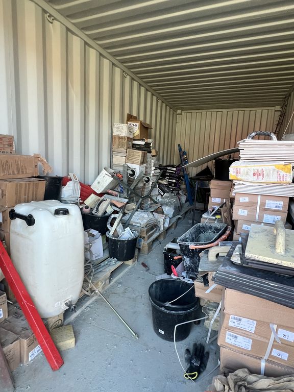 Blå 20 fods container M/mureudstyr ( Nr 10 )