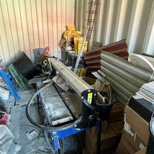 Blå 20 fods container M/mureudstyr ( Nr 10 )