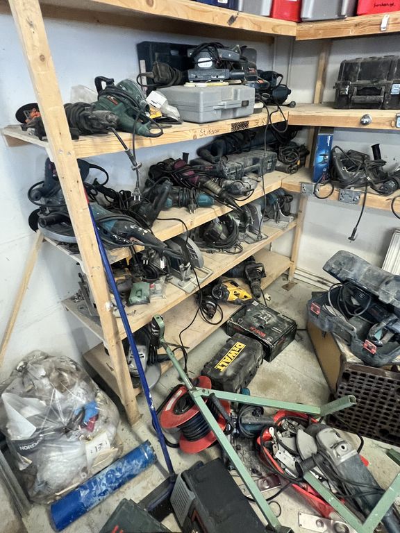 B-1325, 3920 Qaqortoq