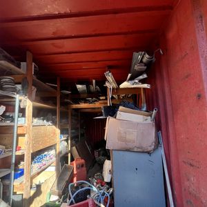 Rød 20 fods Container M/bolt & Jern ( Nr 3 )