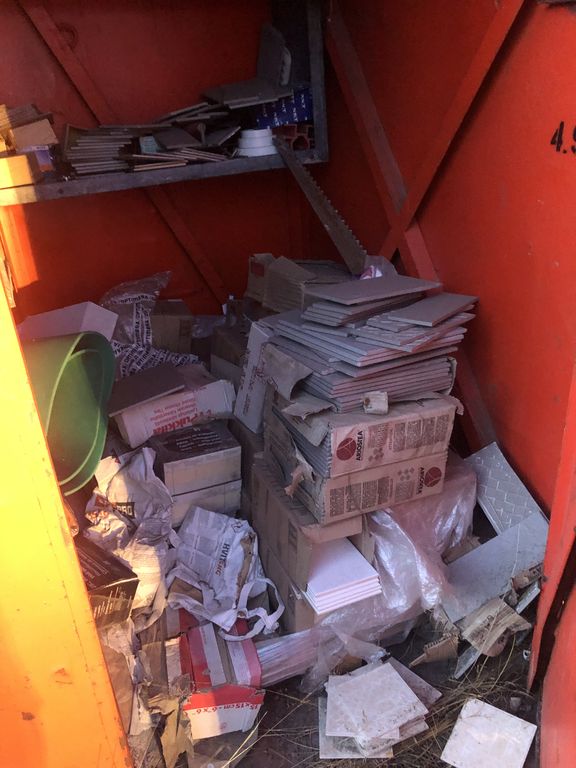 Lille rød container