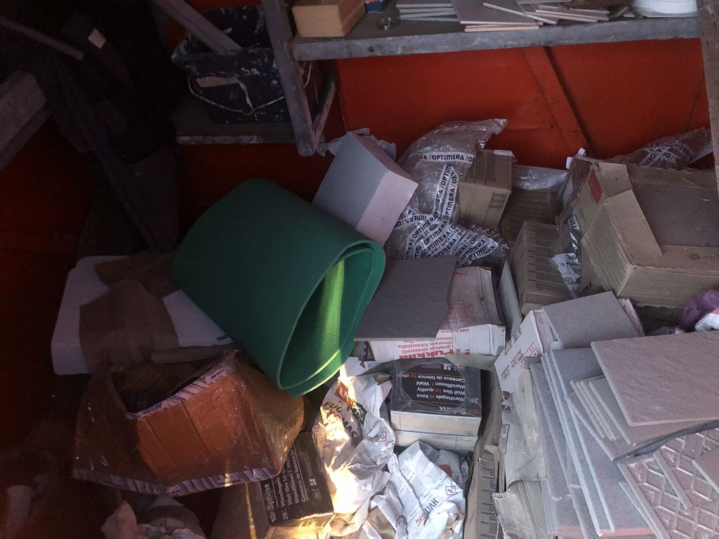 Lille rød container