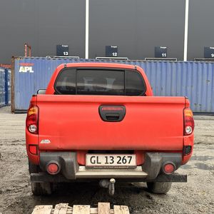 NYT : MITSUBISHI L200